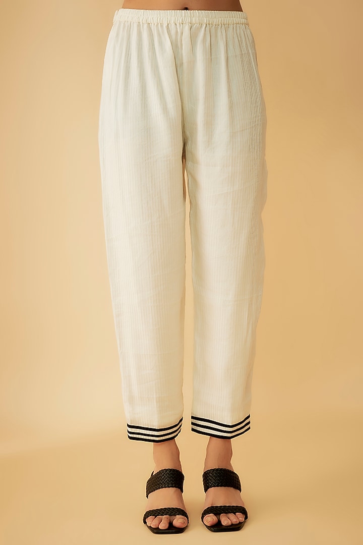 White Linen Embroidered Co-Ord Set by 1999AD By Amita & Deepak at Pernia's Pop Up Shop