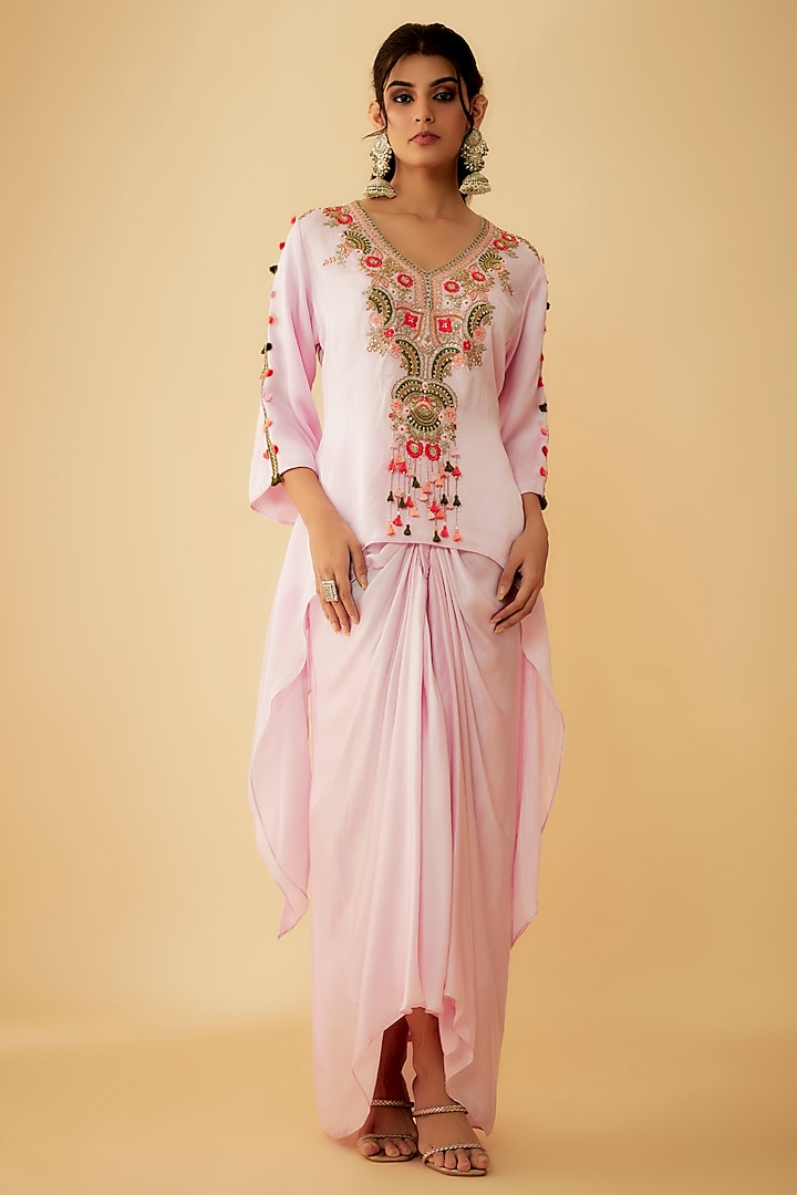 Onion Pink Organza Thread Embroidered Kurta Set by 1999AD By Amita & Deepak at Pernia's Pop Up Shop