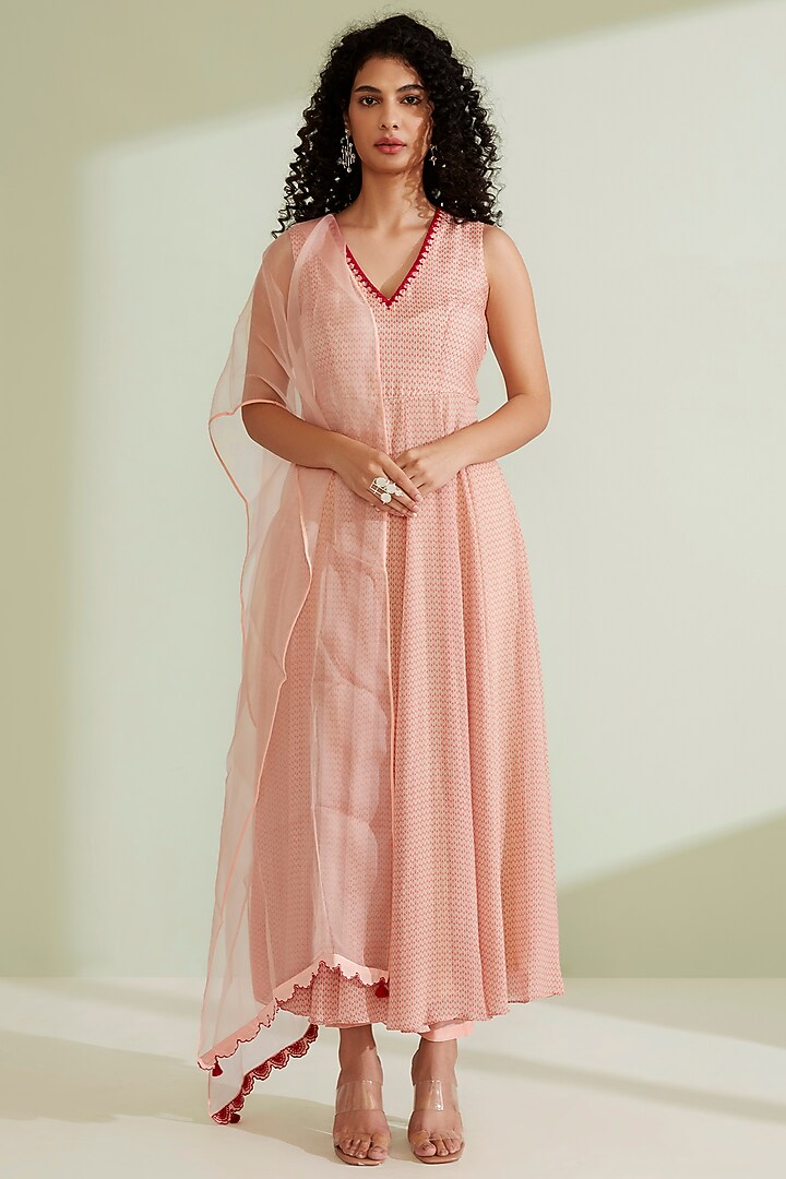 Peach Embellished Kurta Set by 1999AD By Amita & Deepak at Pernia's Pop Up Shop