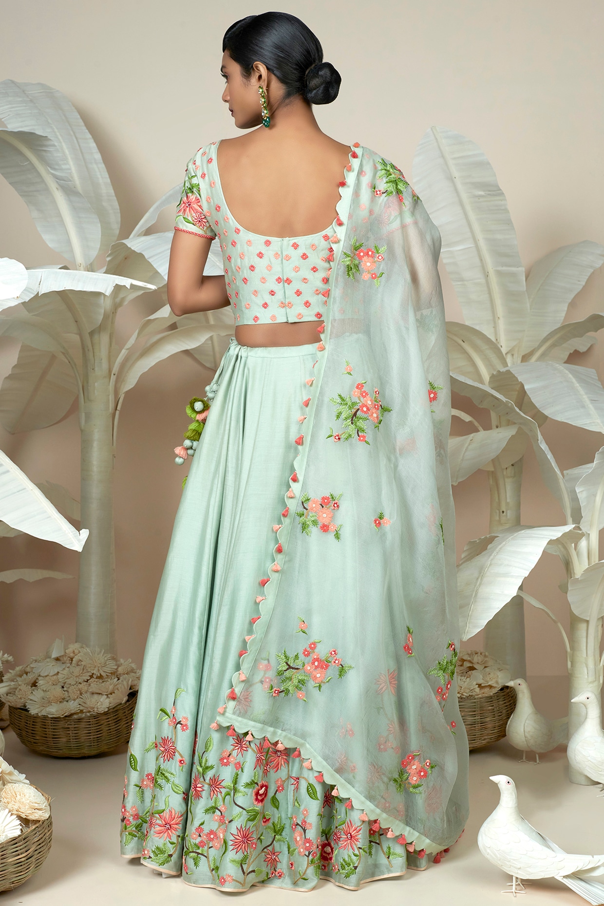 Buy Pink Bridal Lehenga Choli green Dupatta at EthnicPlus for ₹3499