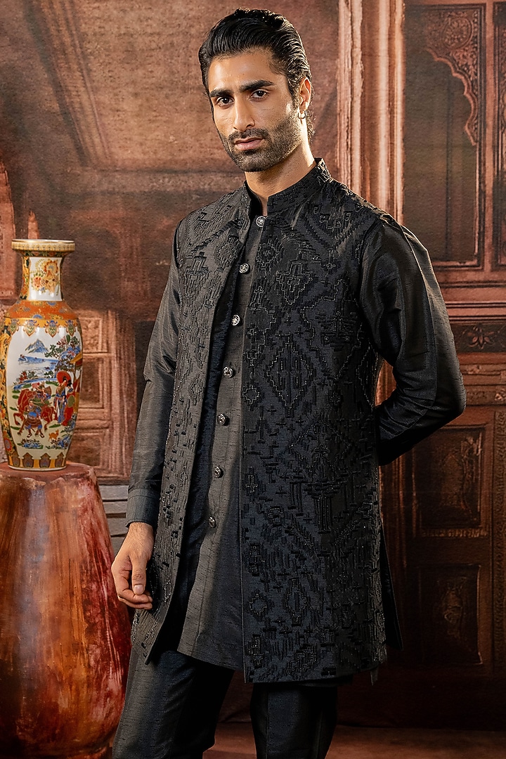 Black Raw Silk Hand Embroidered Bundi Jacket Set by ADANI at Pernia's Pop Up Shop
