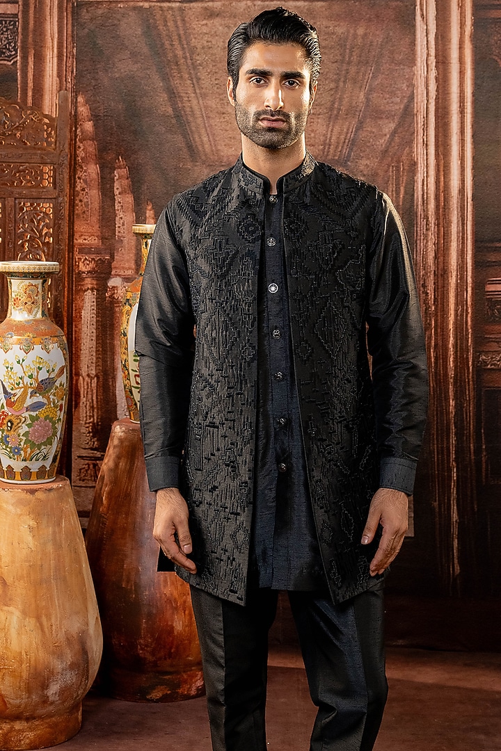 Black Raw Silk Hand Embroidered Bundi Jacket Set by ADANI at Pernia's Pop Up Shop