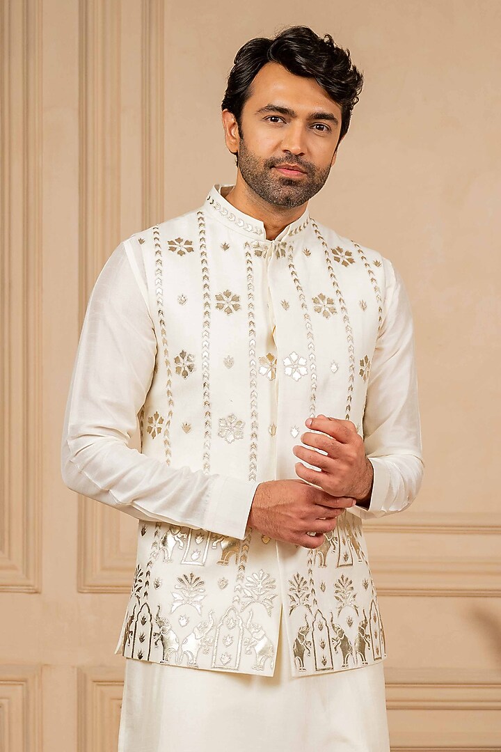 Off-White Dupion Silk Foil Applique Work Bundi Jacket Set by ADANI at Pernia's Pop Up Shop