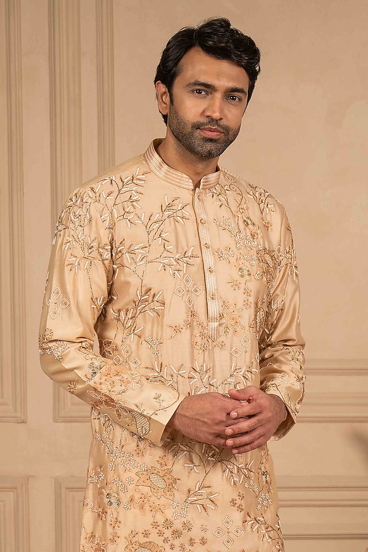 Dusty Peach Silk Aari Embellished Kurta Set by ADANI at Pernia's Pop Up Shop