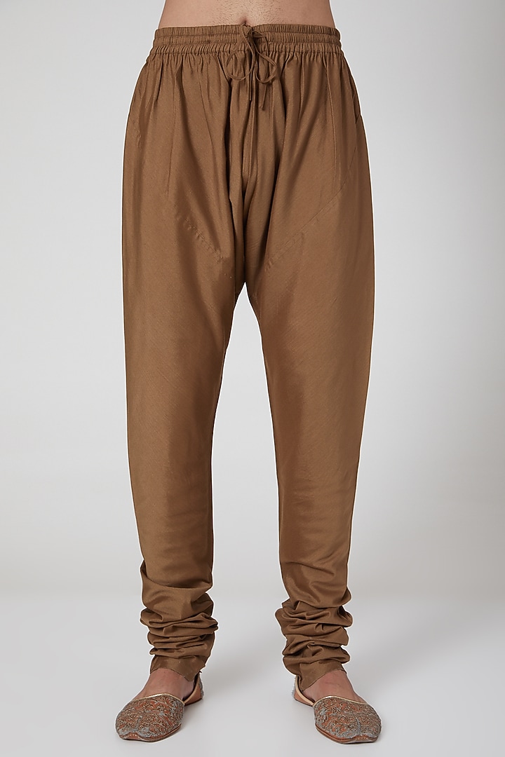 Cinnamon Brown Kurta Set by Aditya Dugar at Pernia's Pop Up Shop
