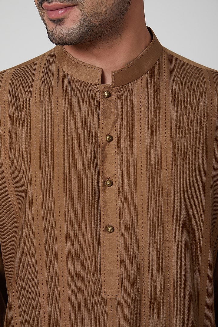 Cinnamon Brown Kurta Set by Aditya Dugar at Pernia's Pop Up Shop