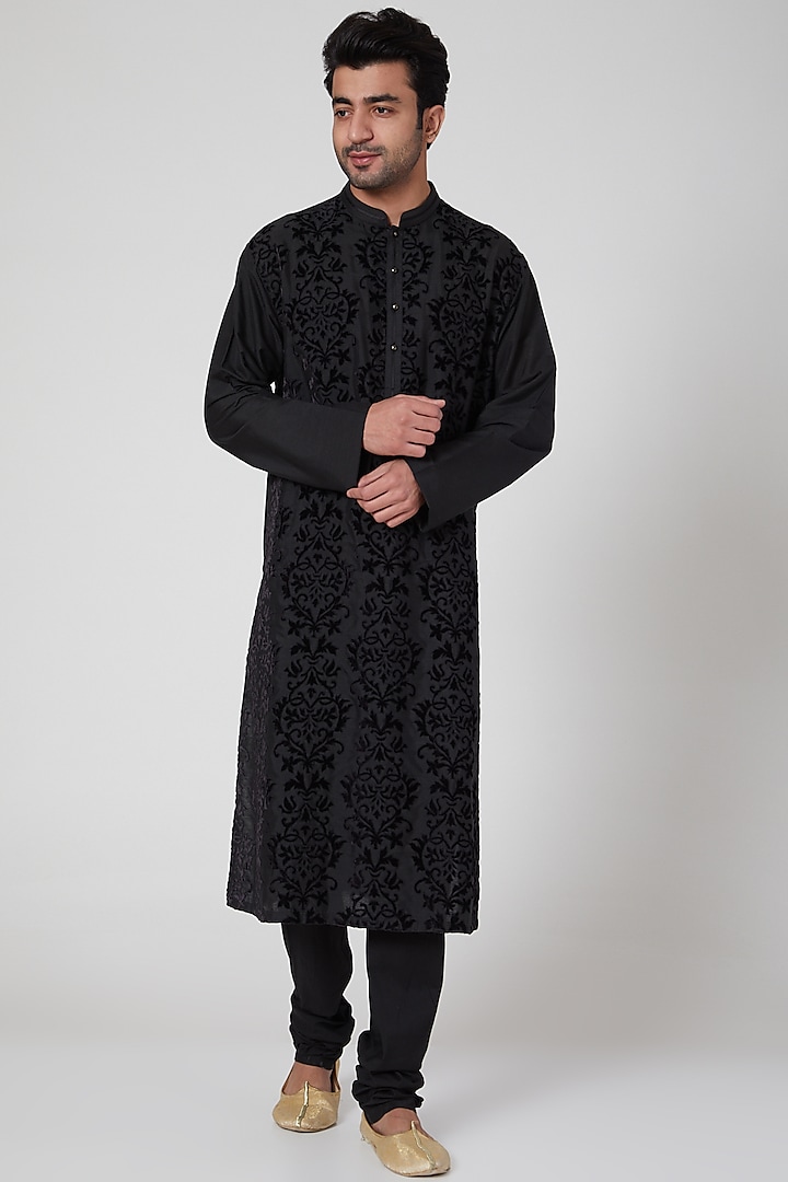 Black Embroidered Kurta Set by Aditya Dugar