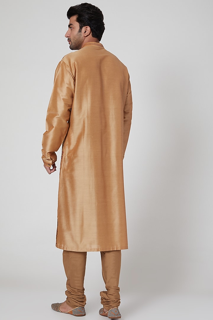 Beige Resham Embroidered Kurta Set by Aditya Dugar at Pernia's Pop Up Shop
