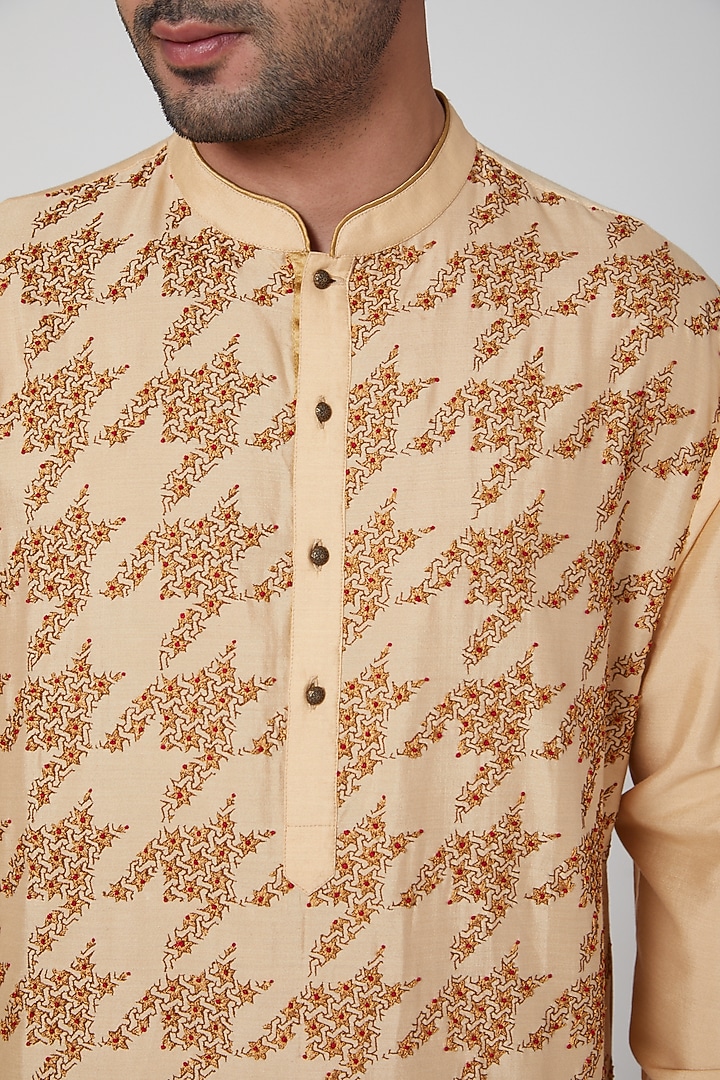 Beige Hand Embroidered Kurta Set by Aditya Dugar at Pernia's Pop Up Shop
