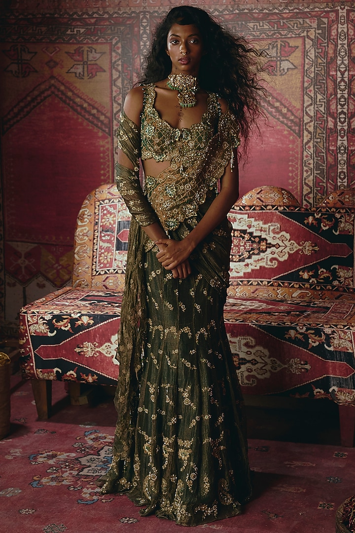 Emerald Green Crushed Tissue Embroidered Draped Reception Saree Set by Aditi Gupta at Pernia's Pop Up Shop