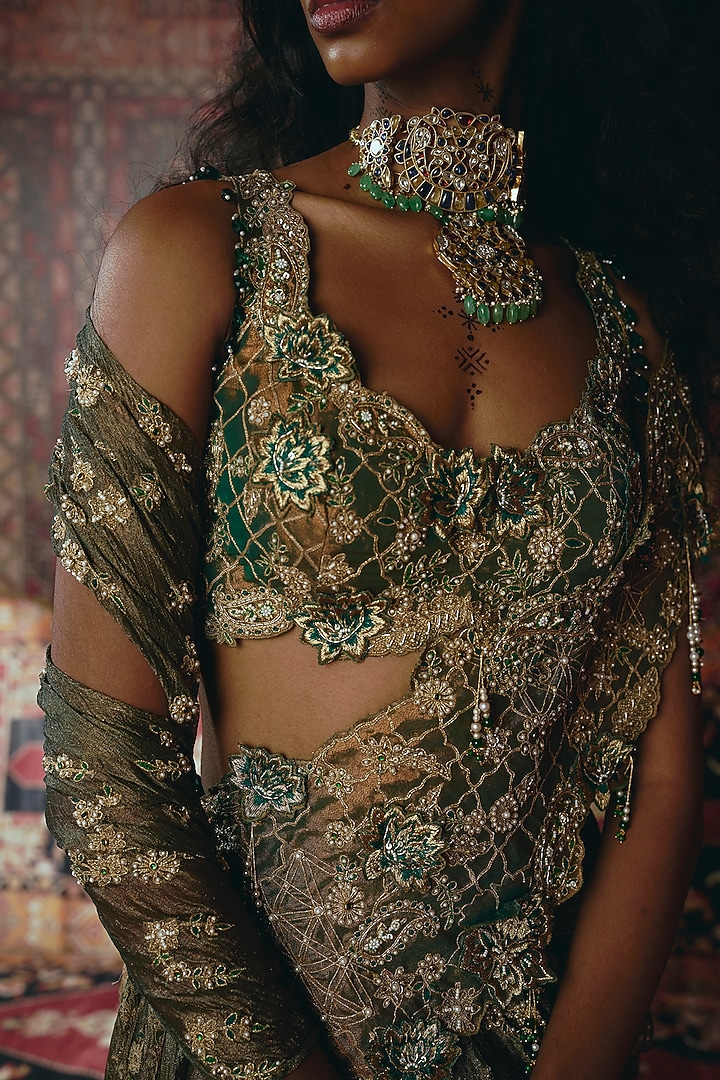 Emerald Green Crushed Tissue Embroidered Draped Reception Saree Set by Aditi Gupta at Pernia's Pop Up Shop