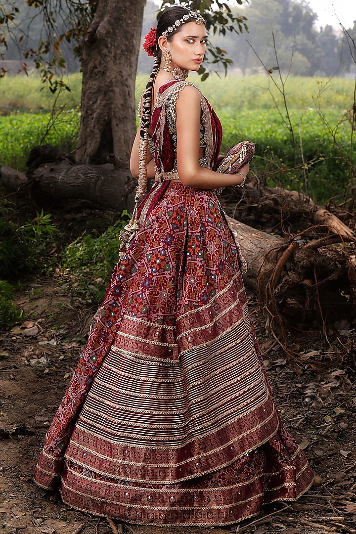 Maroon Embroidered Wedding Lehenga Set by Aditi Gupta at Pernia's Pop Up Shop