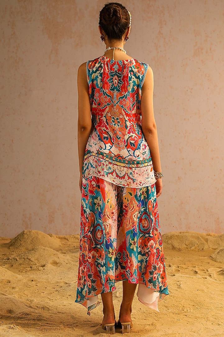 Ivory Georgette Satin Aari Embroidered Short Kurta Set by Aditi Gupta at Pernia's Pop Up Shop