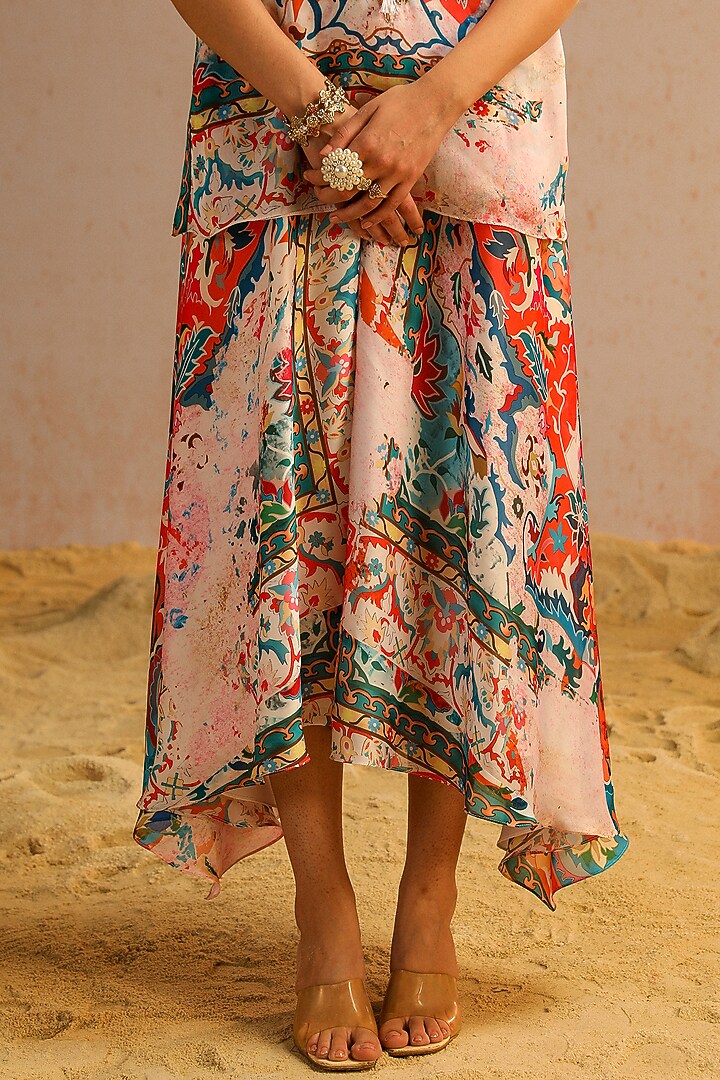Ivory Georgette Satin Aari Embroidered Short Kurta Set by Aditi Gupta at Pernia's Pop Up Shop