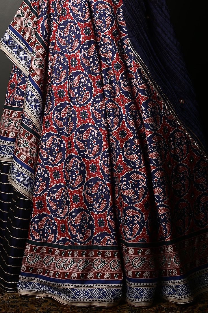 Midnight Blue Embroidered Wedding Lehenga Set by Aditi Gupta at Pernia's Pop Up Shop