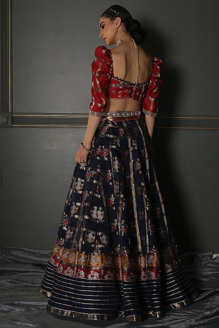 Midnight Blue Silk Wedding Lehenga Set By Aditi Gupta At Pernias Pop