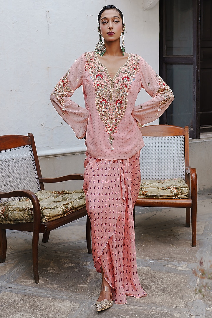 Soft Pink Georgette Bandhani Printed Draped Skirt Set by Aditi Gupta at Pernia's Pop Up Shop