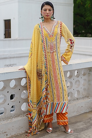 Yellow Georgette Bandhani Printed Straight Kurta Set by Aditi Gupta