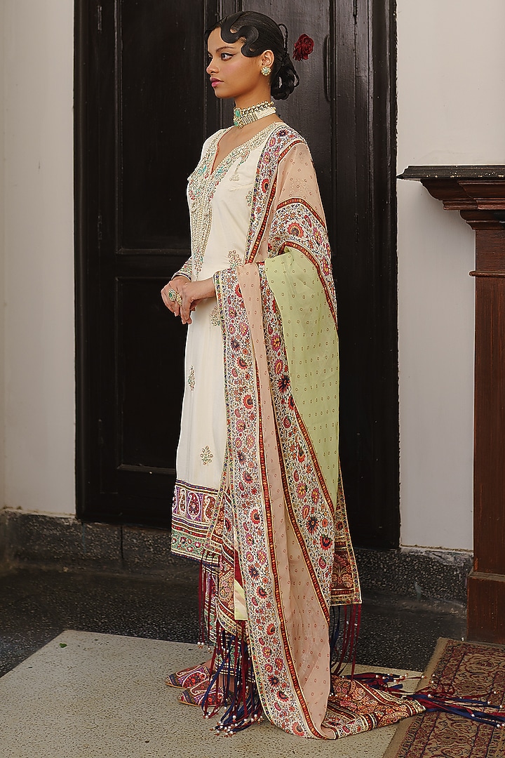 Ivory Dupion Silk Paisley Printed & Embroidered Kurta Set by Aditi Gupta at Pernia's Pop Up Shop