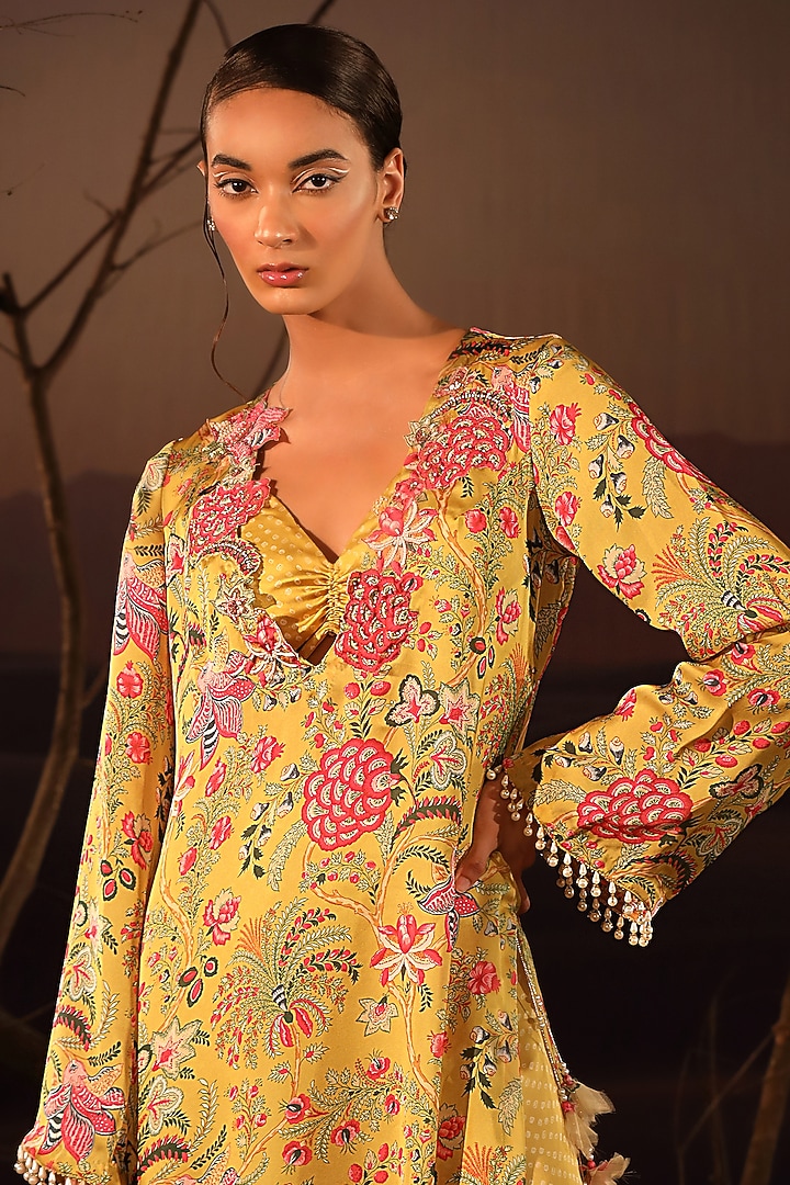 Mustard Satin Hand Embroidered Kurta Set by Aditi Gupta at Pernia's Pop Up Shop