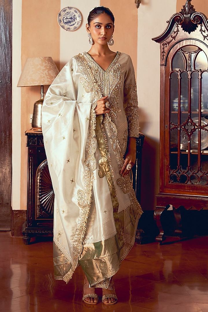 Pearl Gold Jacquard Silk Banarasi Sequins Work Kurta Set by Aditi Gupta at Pernia's Pop Up Shop