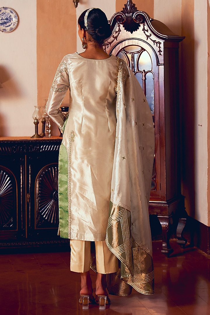 Pearl Gold Jacquard Silk Banarasi Sequins Work Kurta Set by Aditi Gupta at Pernia's Pop Up Shop