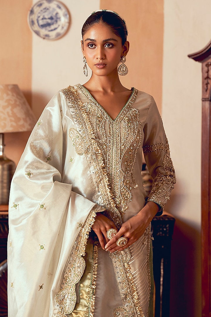 Pearl Gold Jacquard Silk Banarasi Sequins Work Kurta Set by Aditi Gupta at Pernia's Pop Up Shop