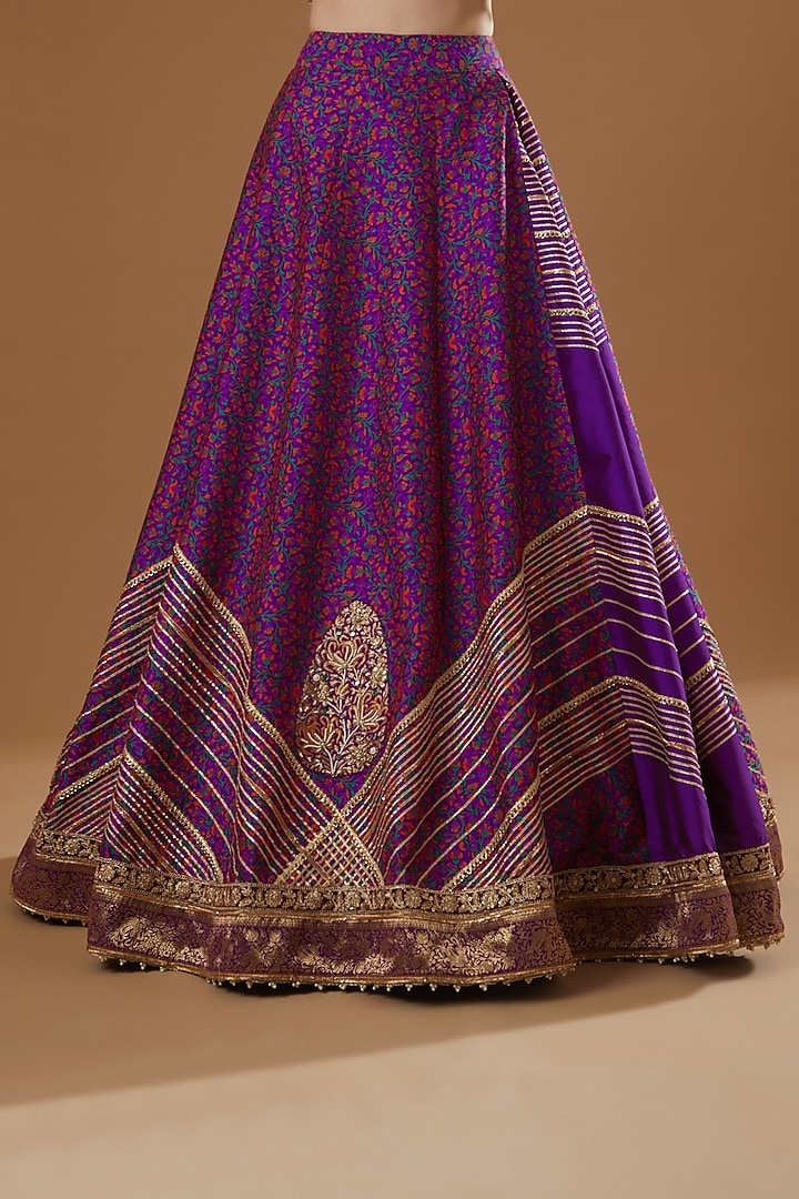 Purple Embroidered Wedding Lehenga Set by Aditi Gupta at Pernia's Pop Up Shop