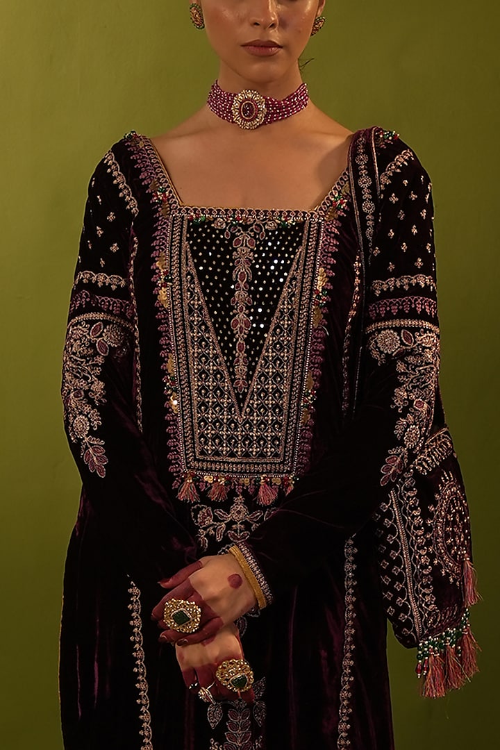 Purple Velvet Sequins & Zardosi Embellished Kurta Set by Aditi Gupta at Pernia's Pop Up Shop