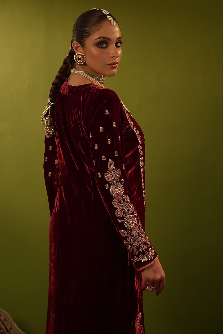Red Velvet Sequins & Zardosi Handwork Kurta Set by Aditi Gupta at Pernia's Pop Up Shop