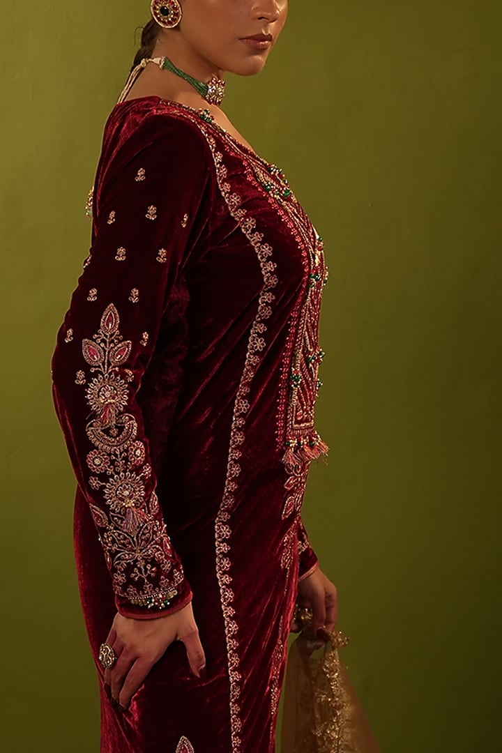 Red Velvet Sequins & Zardosi Handwork Kurta Set by Aditi Gupta at Pernia's Pop Up Shop