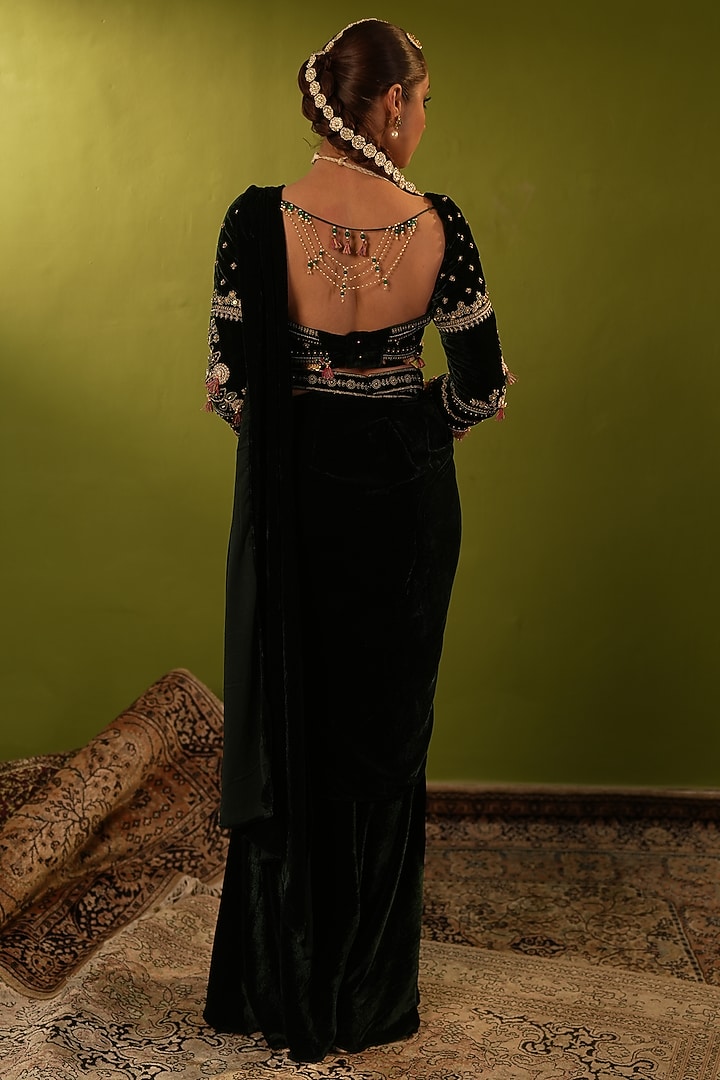 Green Velvet Sequins & Zardosi Handwork Wedding Saree Set by Aditi Gupta at Pernia's Pop Up Shop