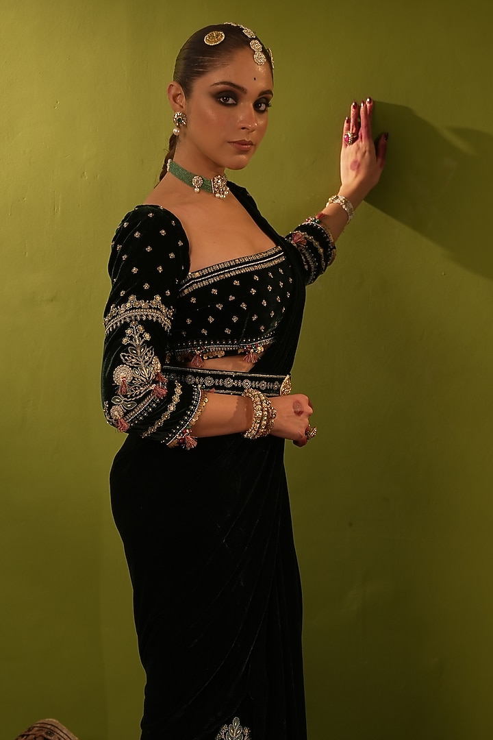 Green Velvet Sequins & Zardosi Handwork Wedding Saree Set by Aditi Gupta at Pernia's Pop Up Shop