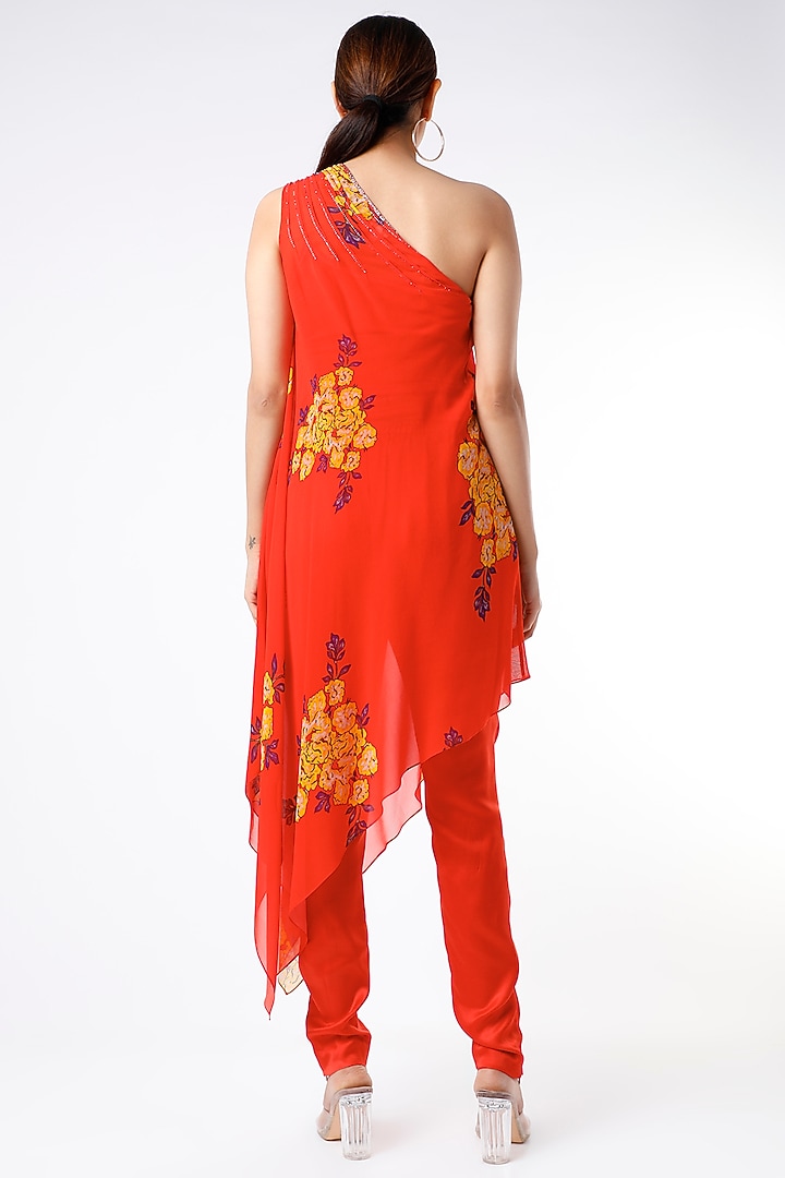 Red Floral Printed High-Low Kurta Set by Adah at Pernia's Pop Up Shop