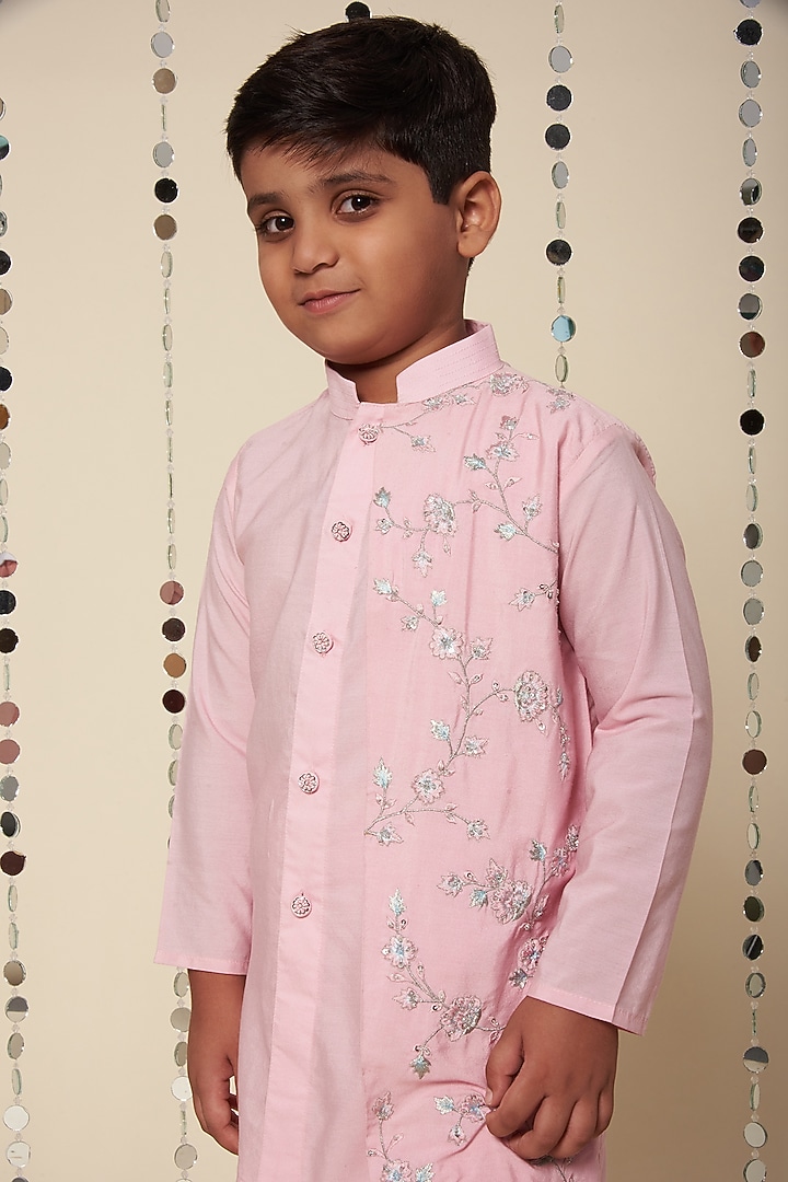 Light Pink Embroidered Kurta Set For Boys by Adah Kidswear at Pernia's Pop Up Shop