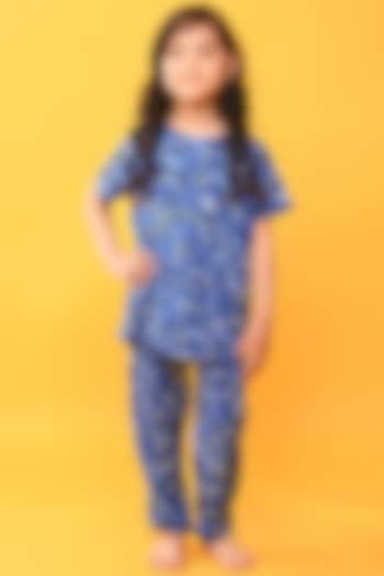 Blue Cotton Printed Night Suit Set For Girls by Anthrilo