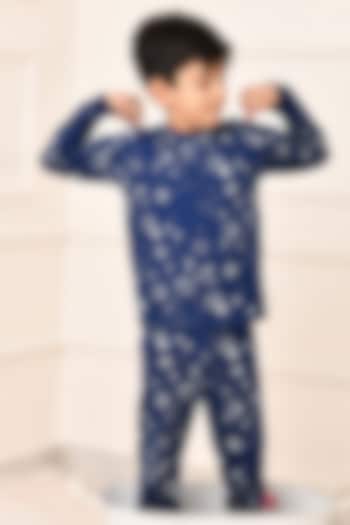 Blue Cotton Jersey Night Suit Set For Boys by Anthrilo