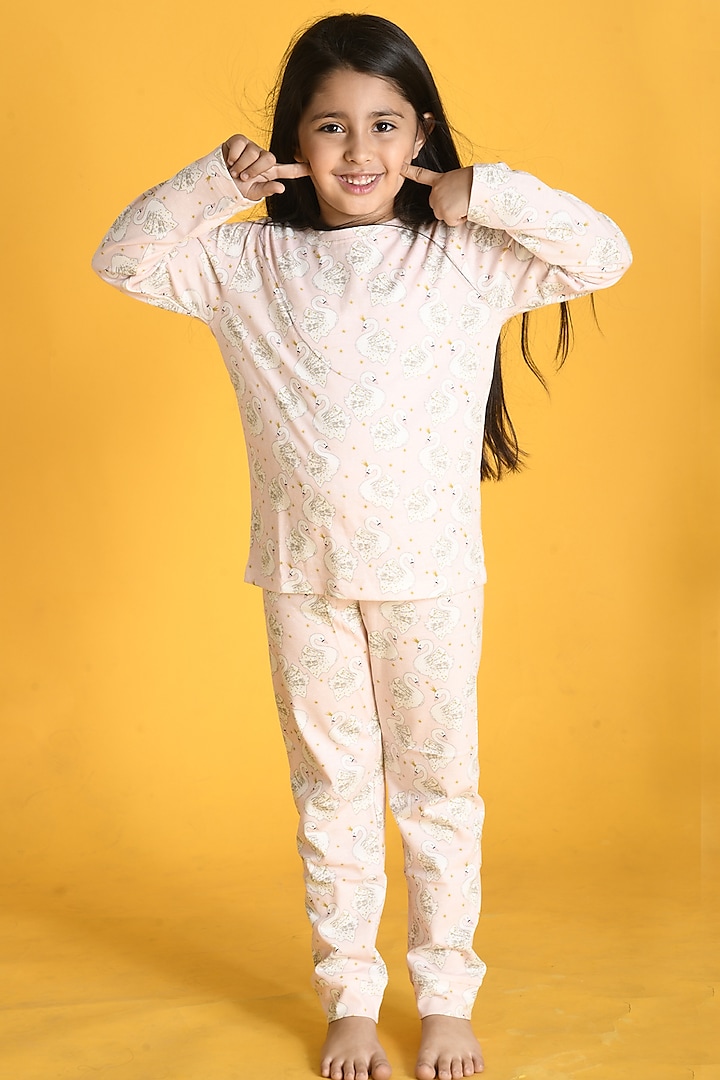 Pink Cotton Printed Pyjama Set For Girls by Anthrilo