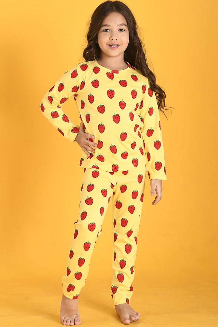 Yellow Printed Pyjama Set For Girls by Anthrilo