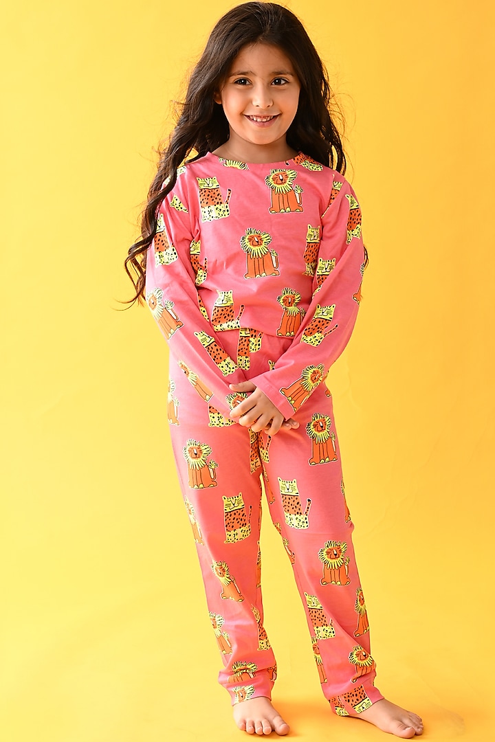 Pink Wildcat Motif Printed Pyjama Set For Girls by Anthrilo