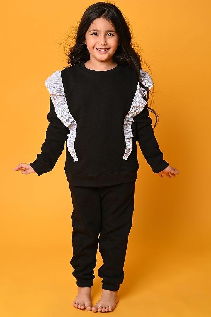 Black Cotton Fleece Jogger Pant Set For Girls by Anthrilo at Pernia's Pop Up Shop
