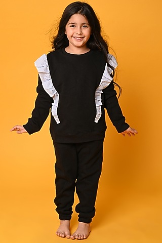Black Cotton Fleece Jogger Pant Set For Girls by Anthrilo