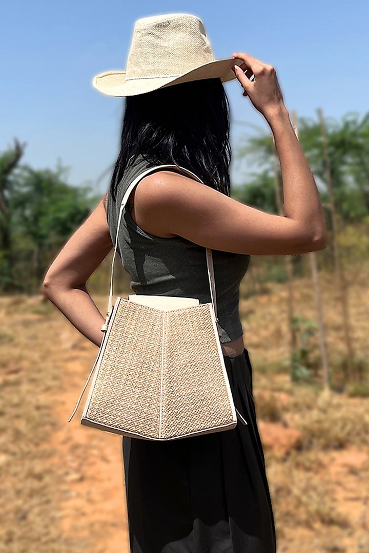 Raffia Bucket Bag in Pop
