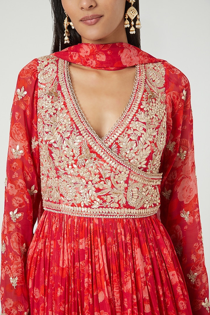Red Embroidered Wedding Anarkali Set by ADI BY ADITYA KHANDELWL at Pernia's Pop Up Shop