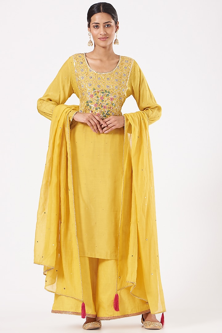 Yellow Embroidered Kurta Set by Aditya Sikand at Pernia's Pop Up Shop