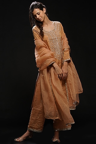 Peach Hue Mirror Embroidered Kurta Set by Aditya Sikand