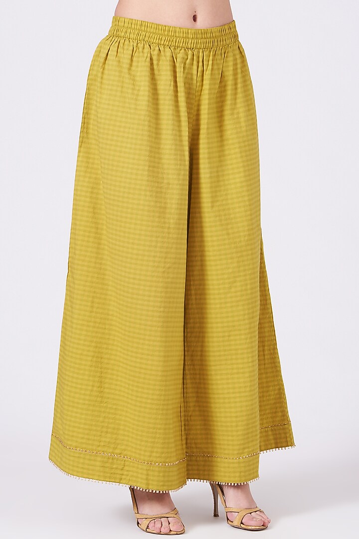 Yellow Aari Hand Embroidered Kurta Set by Aditya Sikand at Pernia's Pop Up Shop