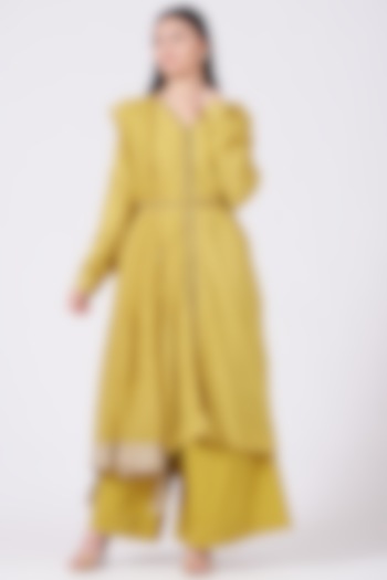 Yellow Thread Hand Embroidered Kurta Set by Aditya Sikand at Pernia's Pop Up Shop