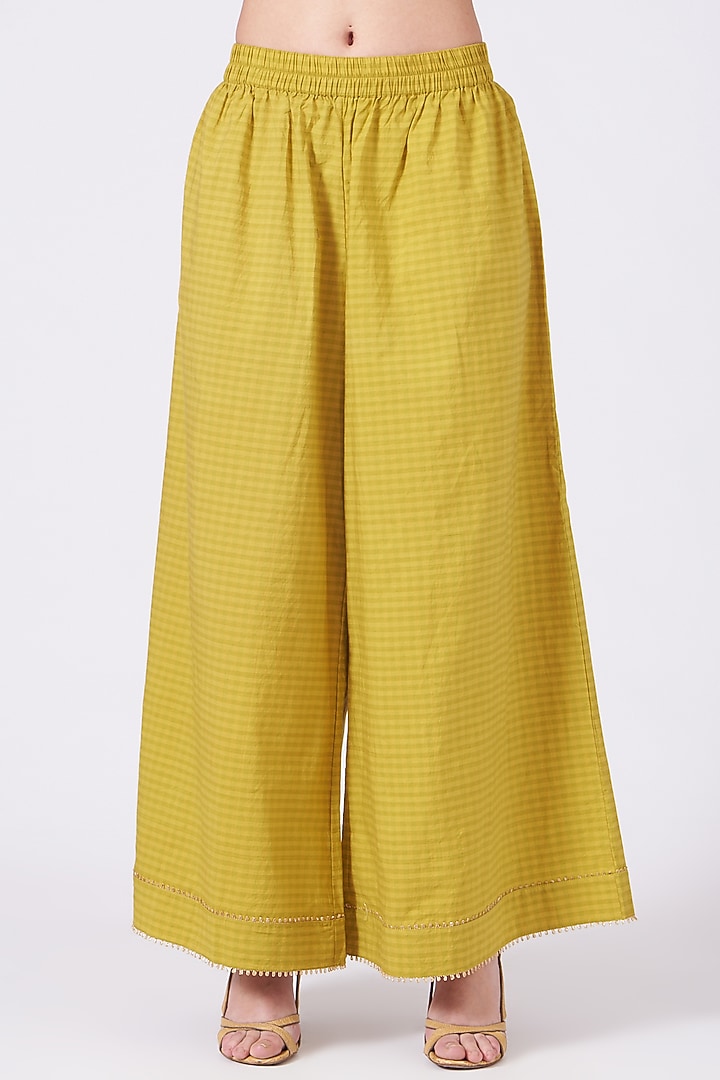Yellow Thread Hand Embroidered Kurta Set by Aditya Sikand at Pernia's Pop Up Shop