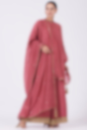 Rose Pink Tikki Embroidered Kurta Set by Aditya Sikand at Pernia's Pop Up Shop